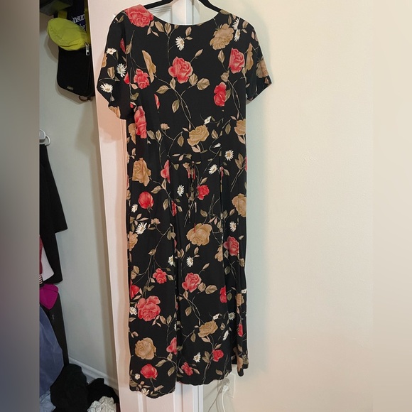 Button-Up Floral Dress - Picture 2 of 6
